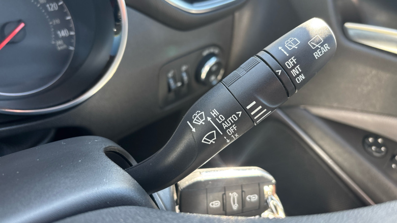 Vauxhall Crossland X 1.2T [110] Elite Nav 5dr [Start Stop] Auto Petrol Hatchback